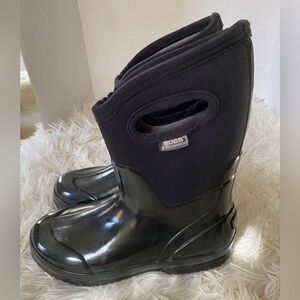 Women’s Black Bogs Classic Mid Shiny Winter Boots Size 6